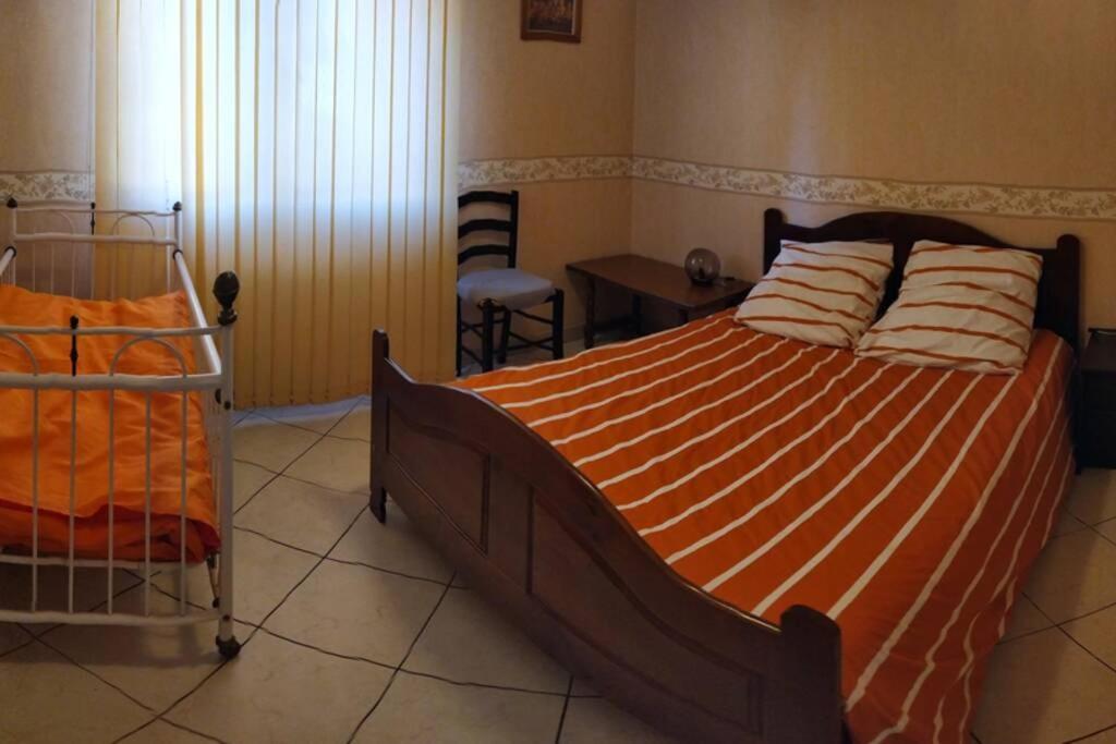 Chez Fabienne T3 Apartment Le Breuil-sur-Couze Ngoại thất bức ảnh